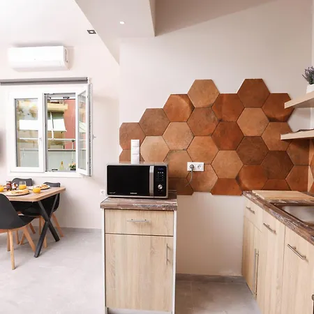 Athena's Corner-garitsa Serenity Apartment